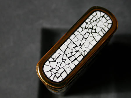 Maki-E Eggshell Art Deco Lighter